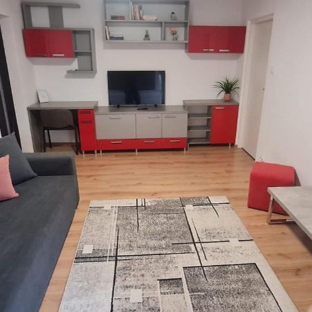 La Bloc Apartment Арад Екстер'єр фото