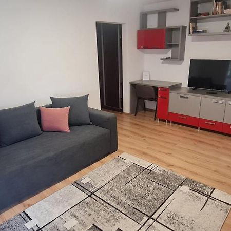 La Bloc Apartment Арад Екстер'єр фото